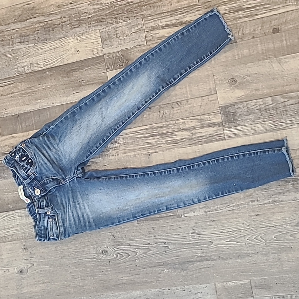 Levi's size 7reg